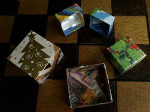 Make these nifty little boxes out of old Christmas cards!